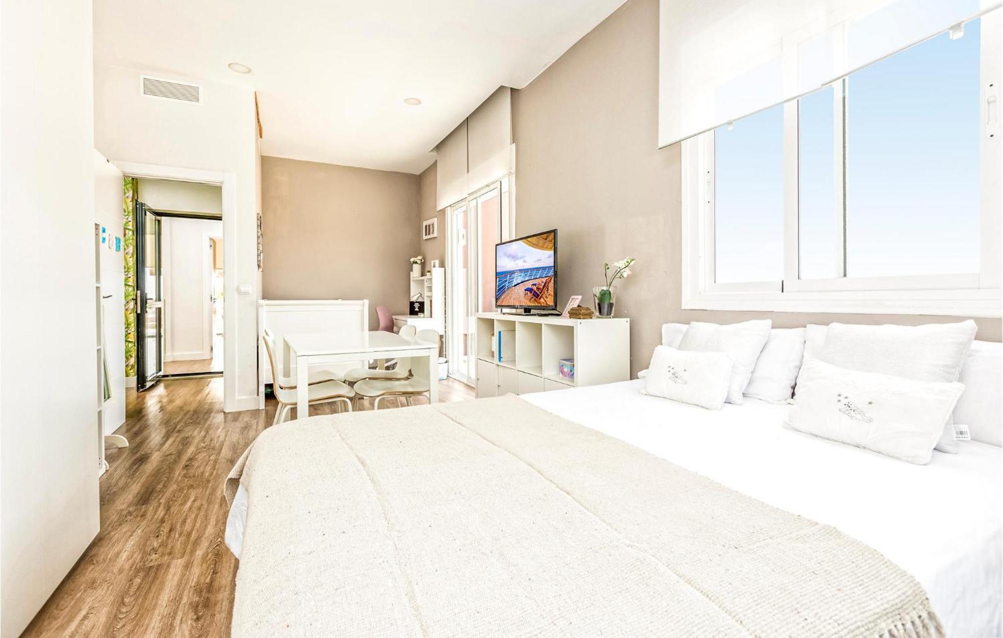 Awesome Home In Cala Del Moral With Kitchen La Cala Del Moral المظهر الخارجي الصورة